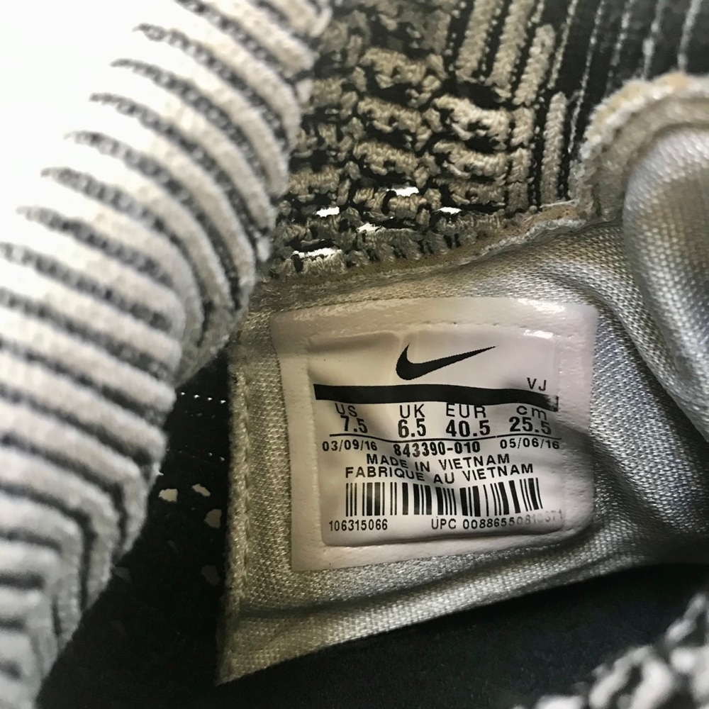 Nike Hyperdunk 2016 Flyknit Zoom Gray Sneakers - Picture 13 of 15